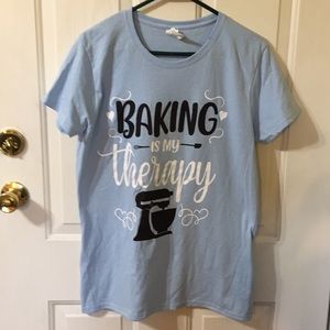 Gildan Baking Is My Therapy T-Shirt Large NWOT